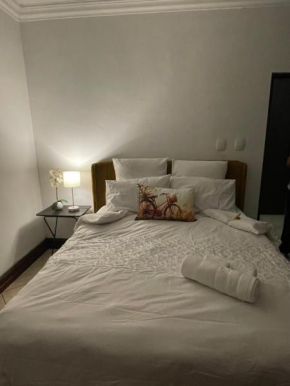 The_Phoenix_2_bedrooms_sharing_1_bathroom.